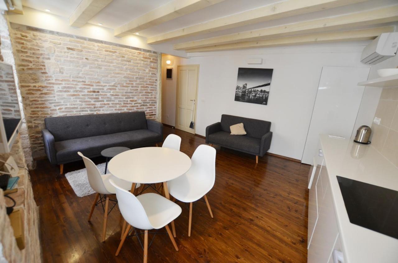 Grisia Apartments Ρόβινι Εξωτερικό φωτογραφία