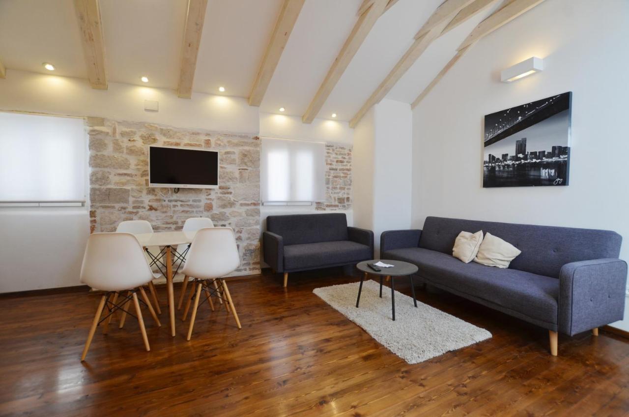Grisia Apartments Ρόβινι Εξωτερικό φωτογραφία
